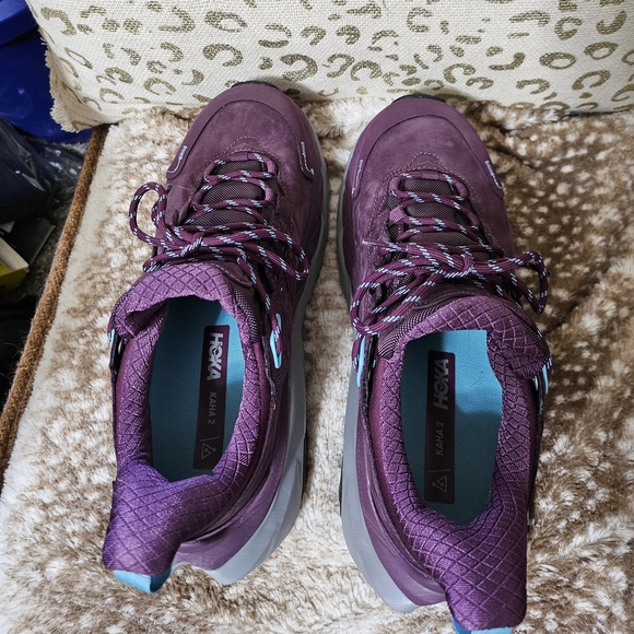 Hoka One One KAHA 2 Purple Athletic Shoes for Outdoor Adventures. WORN ONCE - Picture 6 of 11
